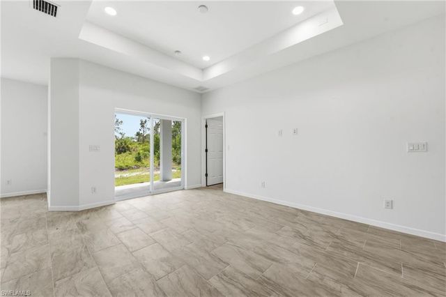 1018 Kent ST E, Lehigh Acres, FL 33971