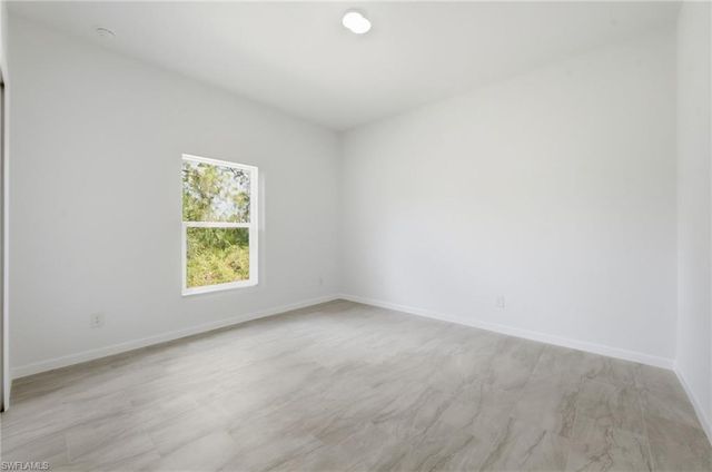 1018 Kent ST E, Lehigh Acres, FL 33971