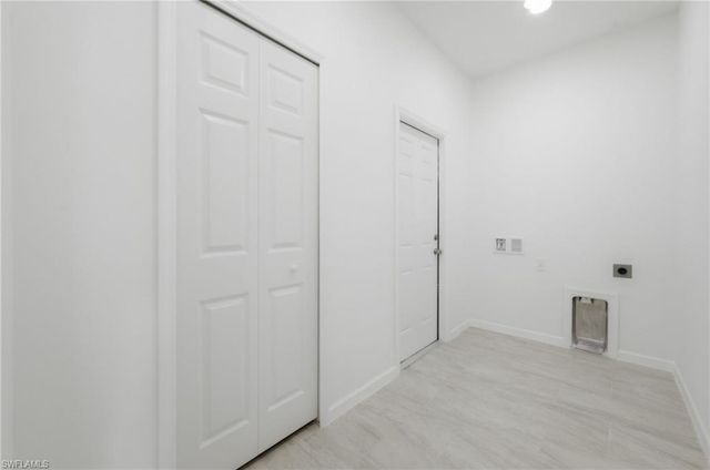 1018 Kent ST E, Lehigh Acres, FL 33971