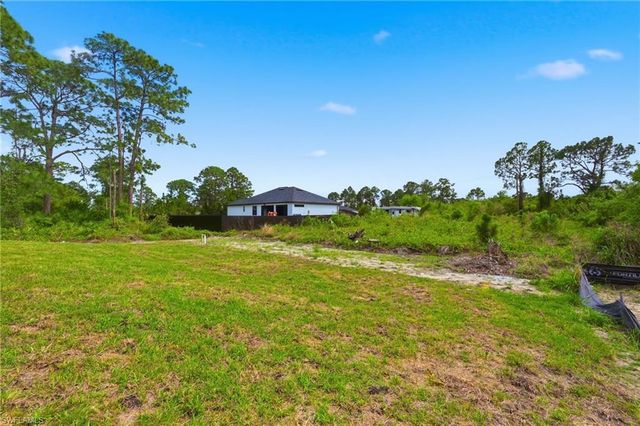 1018 Kent ST E, Lehigh Acres, FL 33971