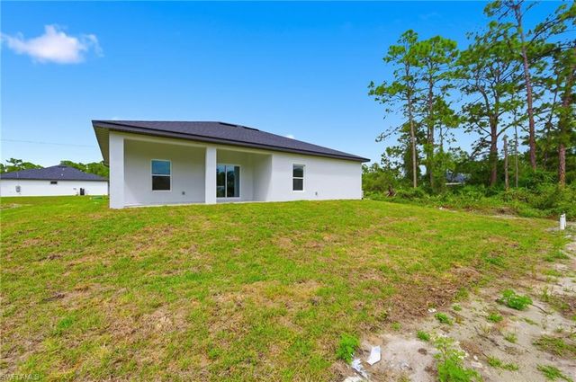 1018 Kent ST E, Lehigh Acres, FL 33971