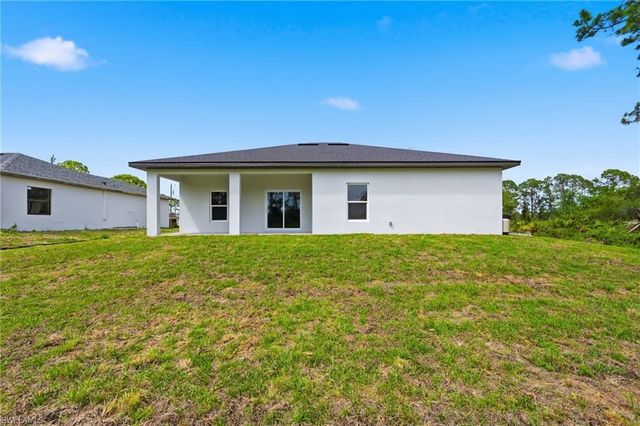 1018 Kent ST E, Lehigh Acres, FL 33971