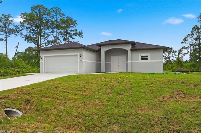 1018 Kent ST E, Lehigh Acres, FL 33971