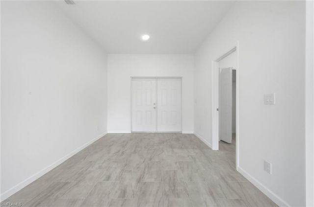 1018 Kent ST E, Lehigh Acres, FL 33971