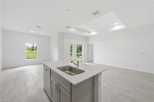 1018 Kent ST E, Lehigh Acres, FL 33971