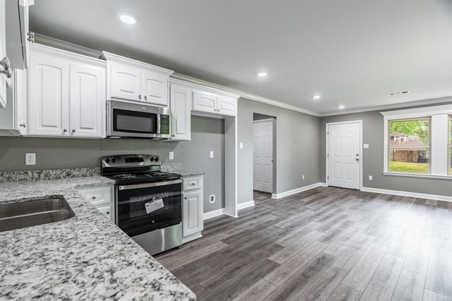 721 Curtis Sykes Drive, North Little Rock, AR 72114