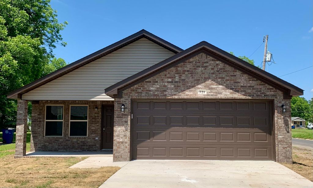 721 Curtis Sykes Drive, North Little Rock, AR 72114