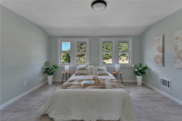 533 12th Street, Campbell, OH 44405