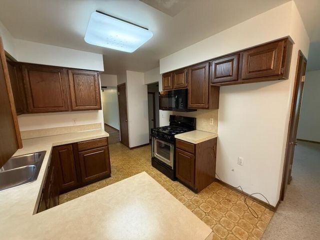 5841 13 Mile Road NE A, Rockford, MI 49341