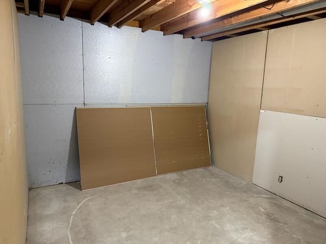 5841 13 Mile Road NE A, Rockford, MI 49341