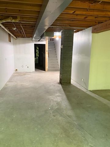 5841 13 Mile Road NE A, Rockford, MI 49341