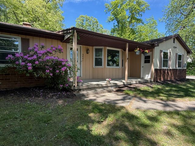 5841 13 Mile Road NE A, Rockford, MI 49341