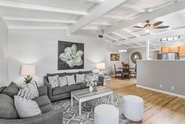 4824 Hazelwood Ave, Carmichael, CA 95608