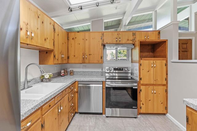 4824 Hazelwood Ave, Carmichael, CA 95608