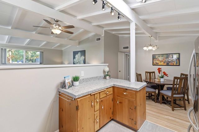 4824 Hazelwood Ave, Carmichael, CA 95608