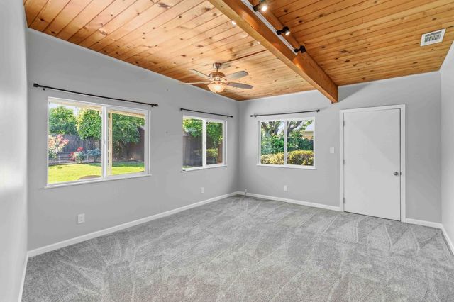 4824 Hazelwood Ave, Carmichael, CA 95608