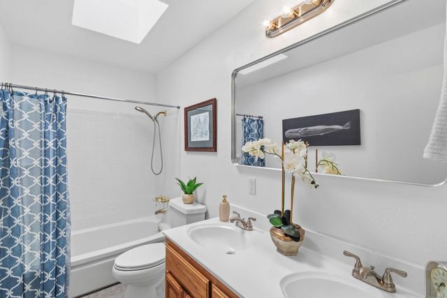 4824 Hazelwood Ave, Carmichael, CA 95608