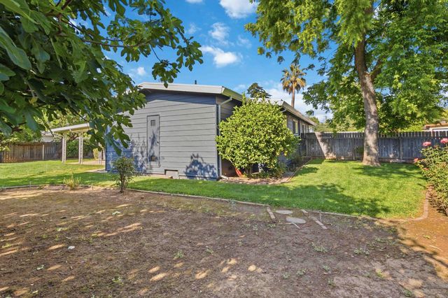 4824 Hazelwood Ave, Carmichael, CA 95608