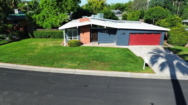 4824 Hazelwood Ave, Carmichael, CA 95608