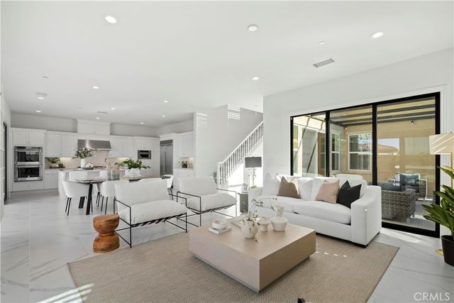 37 Caspian, Lake Forest, CA 92630