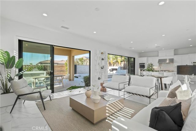 37 Caspian, Lake Forest, CA 92630