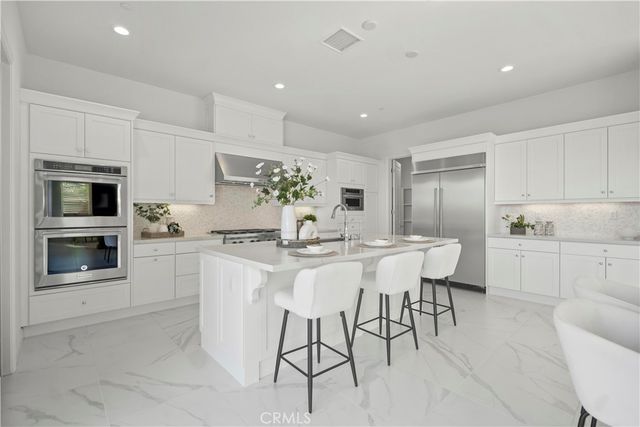 37 Caspian, Lake Forest, CA 92630