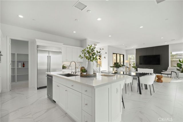 37 Caspian, Lake Forest, CA 92630