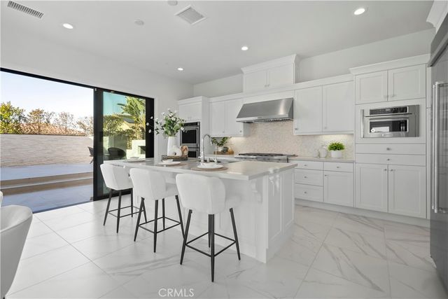 37 Caspian, Lake Forest, CA 92630