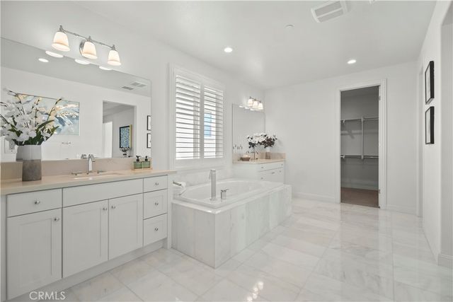 37 Caspian, Lake Forest, CA 92630