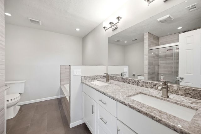 18 Country LN, Wimberley, TX 78676