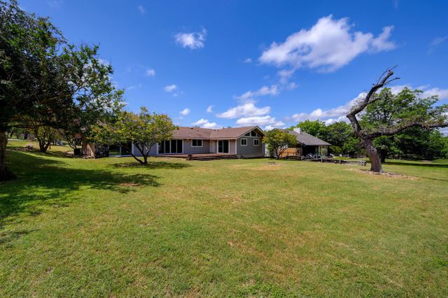 18 Country LN, Wimberley, TX 78676