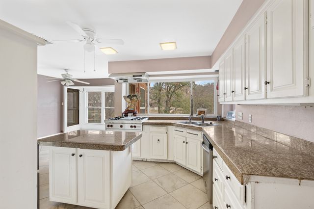 3200 San Paulo Court, Arlington, TX 76012