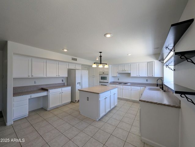 12425 W ENCANTO Boulevard, Avondale, AZ 85392