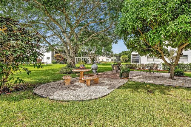 160 Markham H 160, Deerfield Beach, FL 33442