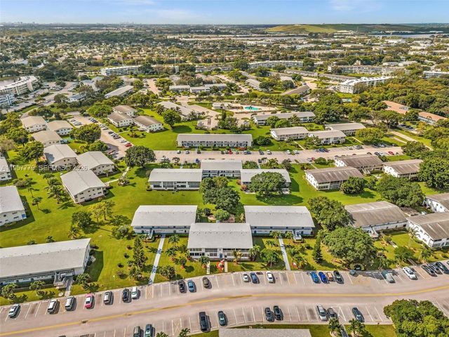 160 Markham H 160, Deerfield Beach, FL 33442