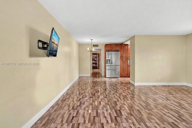 160 Markham H 160, Deerfield Beach, FL 33442