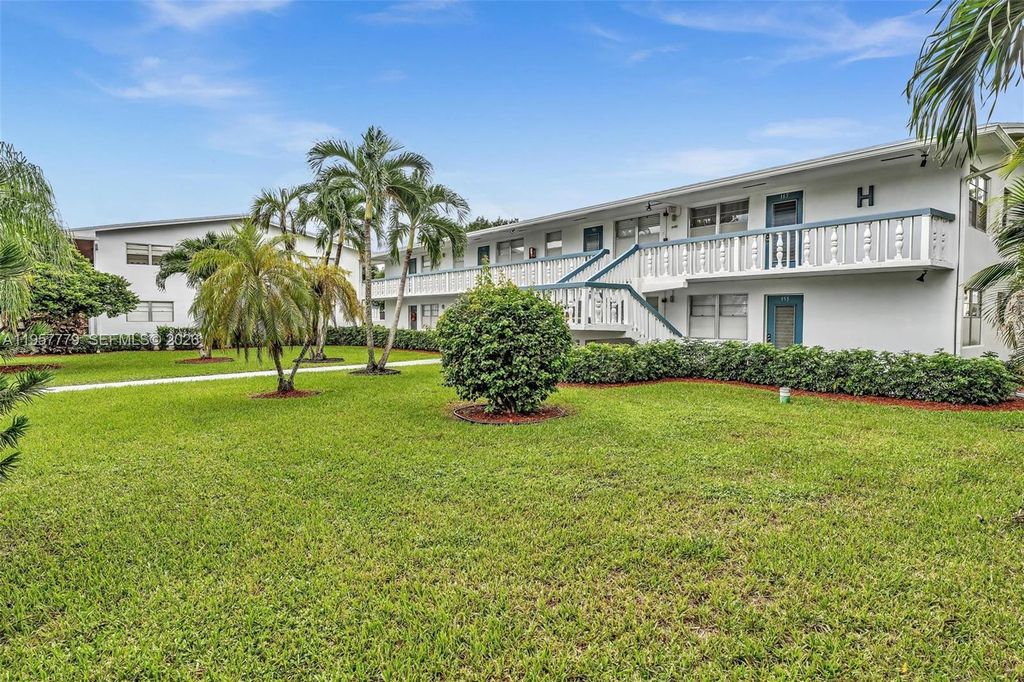 160 Markham H 160, Deerfield Beach, FL 33442