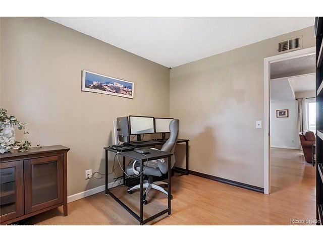 3121 S Tamarac Dr 302H, Denver, CO 80231