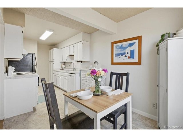 3121 S Tamarac Dr 302H, Denver, CO 80231