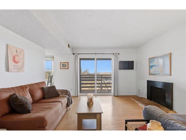 3121 S Tamarac Dr 302H, Denver, CO 80231