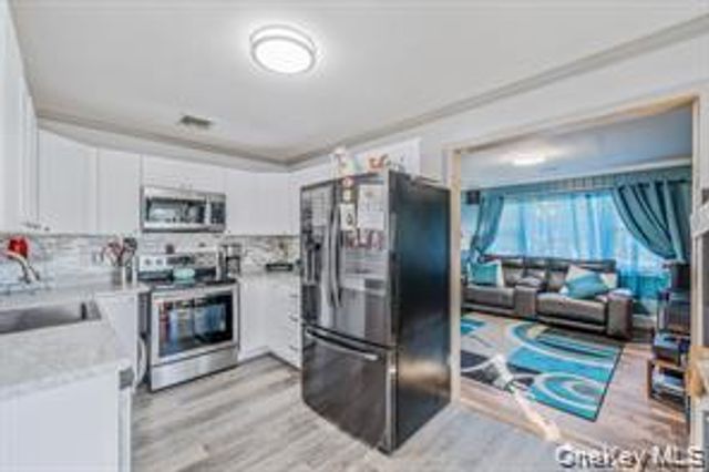 32 Pine Tree Drive, Shirley, NY 11967