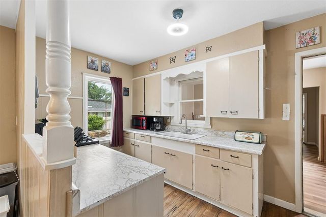 124 S 4th Street, Mcloud, OK 74851