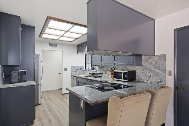 3425 Woodbine Dr, Modesto, CA 95355