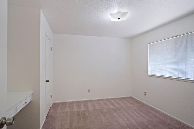 3425 Woodbine Dr, Modesto, CA 95355