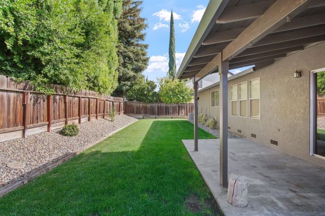 3425 Woodbine Dr, Modesto, CA 95355