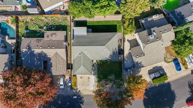 3425 Woodbine Dr, Modesto, CA 95355