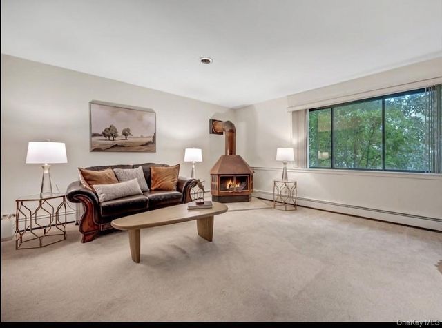 44 Hillside Lane, New Rochelle, NY 10804