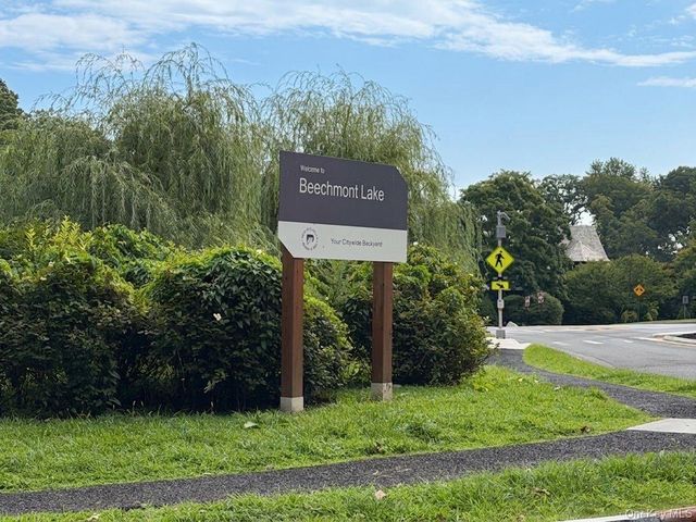 44 Hillside Lane, New Rochelle, NY 10804