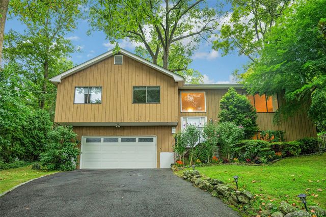 44 Hillside Lane, New Rochelle, NY 10804