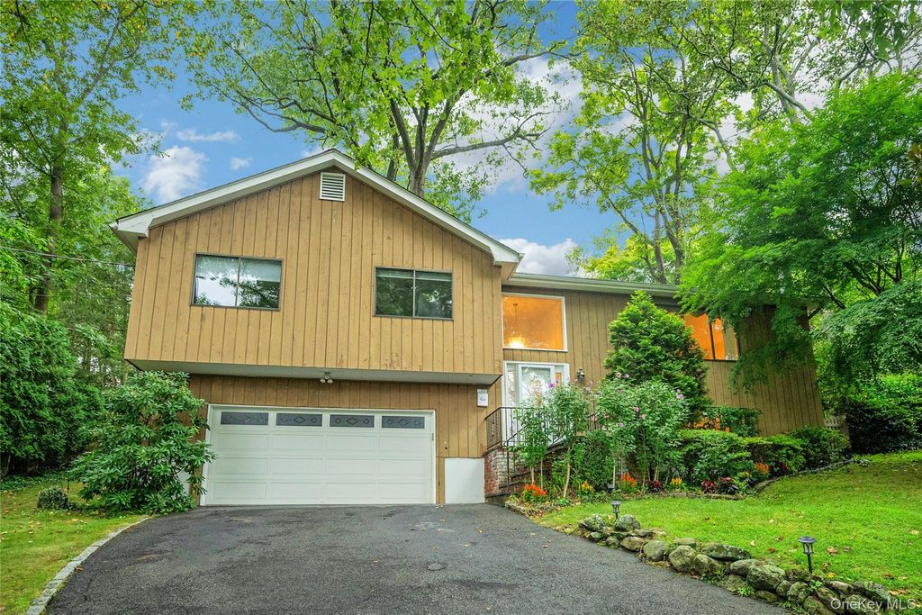 44 Hillside Lane, New Rochelle, NY 10804 — exterior